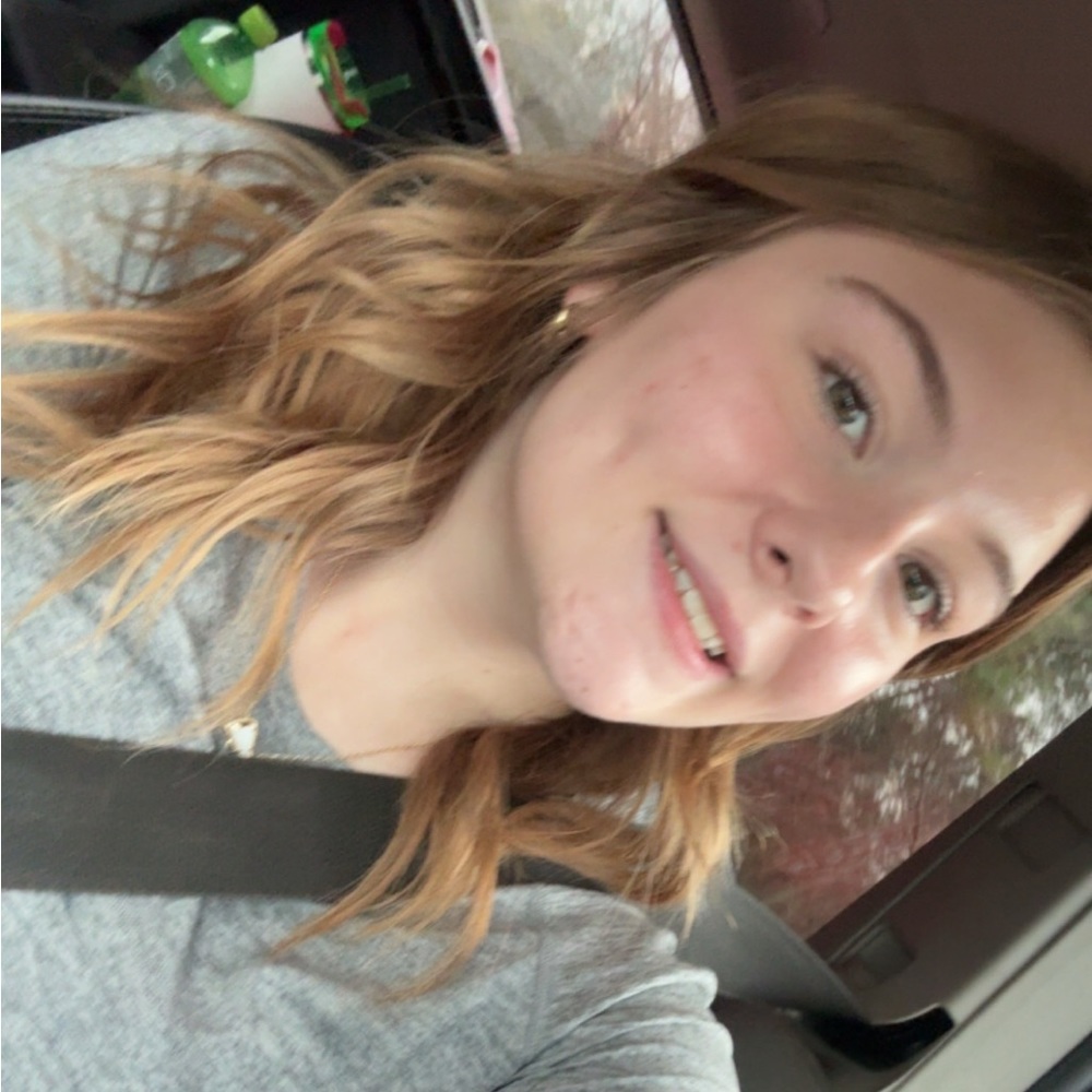 Meet your Posher, Makayla